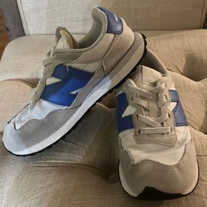 New balance 237 Retro Sneaker, size 1.5